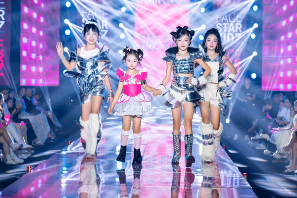 Á hậu Hương Ly bất ngờ trước các tài năng nhí tại Chung kết Face Star Kidz 2026