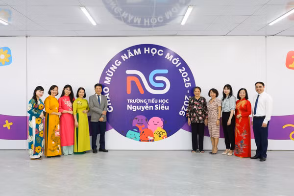 Hân hoan lễ Khai giảng năm học mới tại Trường Tiểu học Nguyễn Siêu