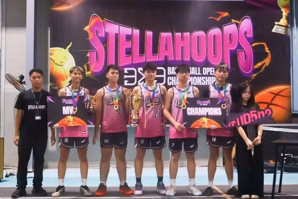 'STELLAHOOPS' để lại dấu ấn mạnh mẽ trong cộng đồng bóng rổ học đường Hà Nội