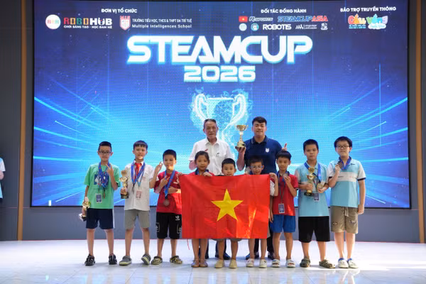 Một trong những đội thi đạt giải Nhất - Vòng Chung kết cuộc thi Robotics quốc tế STEAMCUP Asia 2026.