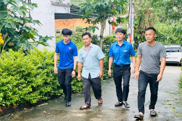 Đội ngũ cán bộ cơ sở xã Tiên Yên thường xuyên bám sát địa bàn, tăng cường tiếp xúc, đối thoại với Nhân dân, góp phần đưa bộ máy mới hoạt động hiệu quả, gần dân, sát dân.