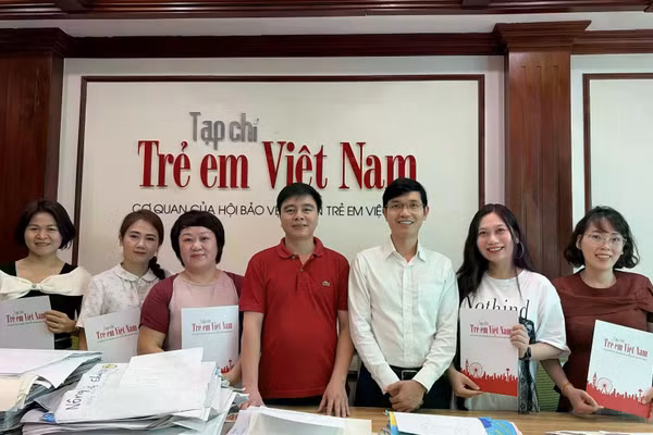 Ban Tổ chức cùng các giám khảo đồng hành tại vòng sơ khảo cuộc thi “Ngôi nhà mơ ước” mùa 4.