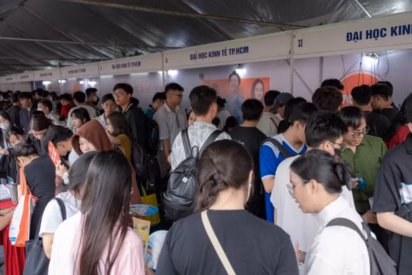  Tư vấn tuyển sinh: Lựa chọn ngành nghề kinh tế mới trong kỷ nguyên vươn mình
