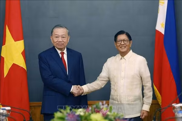 Tổng Bí thư, Chủ tịch nước Tô Lâm và Tổng thống Philippines Ferdinand Romualdez Marcos Jr. chụp ảnh chung trước hội đàm. Ảnh: Thống Nhất/TTXVN