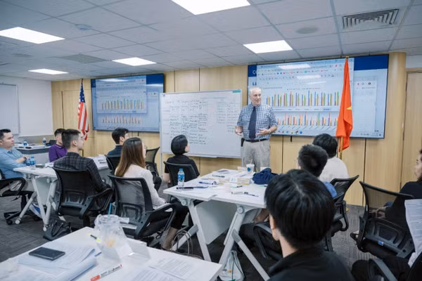Học MBA quốc tế tại Việt Nam: Những điều người đi làm cần biết trước khi quyết định