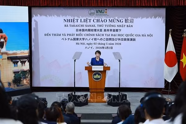 Thủ tướng Nhật Bản Takaichi Sanae phát biểu chính sách tại Đại học Quốc gia Hà Nội