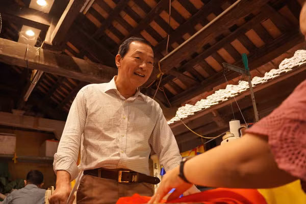Tại mô hình “vừa học, vừa làm” do ông Khôi xây dựng. Ảnh: Nguyệt Minh