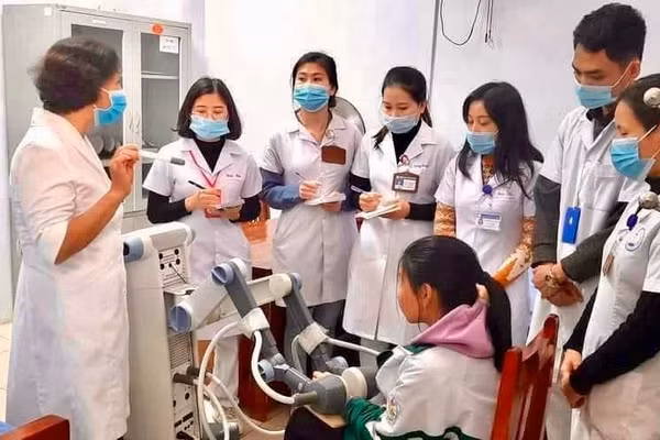 Xu hướng dịch chuyển nhân lực ngành y học dự phòng và kỹ thuật xét nghiệm