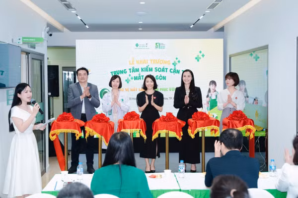 Mắt Sài Gòn Hoàng Ngân khai trương trung tâm kiểm soát cận thị cho trẻ em