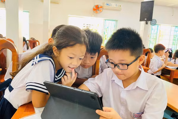 Học sinh Trường Tiểu học Trưng Vương (P. Tam Thắng).