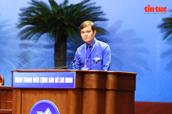 Ông Bùi Quang Huy, Bí thư thứ nhất Trung ương Đoàn Thanh niên Cộng sản Hồ Chí Minh phát biểu tại phiên khai mạc Đại hội.