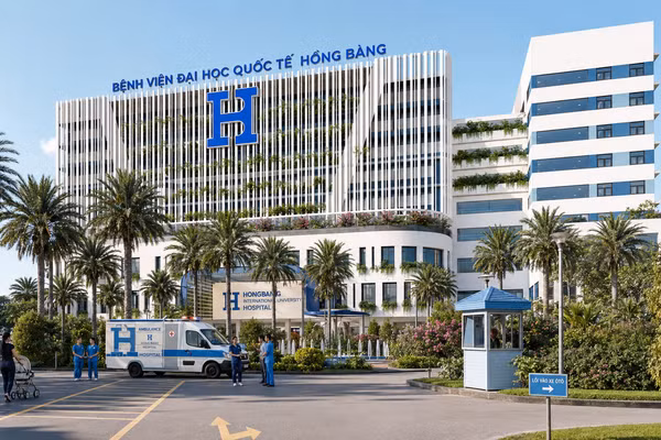 Bệnh viện Đại học quốc tế Hồng Bàng có diện mạo mới thay cho tiền thân trước đó là Bệnh viện Vạn Phúc. Ảnh: HIU. 