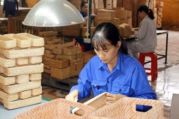 Tạo việc làm ổn định góp phần giảm nghèo bền vững. Ảnh: HY.