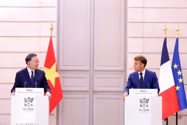 Tổng Bí thư, Chủ tịch nước Tô Lâm và Tổng thống Pháp Emmanuel Macron gặp gỡ báo chí - Ảnh: TTXVN