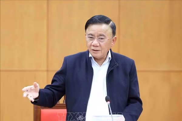 Đồng chí Trần Cẩm Tú, Uỷ viên Bộ Chính trị, Thường trực Ban Bí thư, Trưởng Tiểu ban Tổ chức phục vụ Đại hội XIV phát biểu chỉ đạo buổi làm việc. Ảnh: Phương Hoa/TTXVN