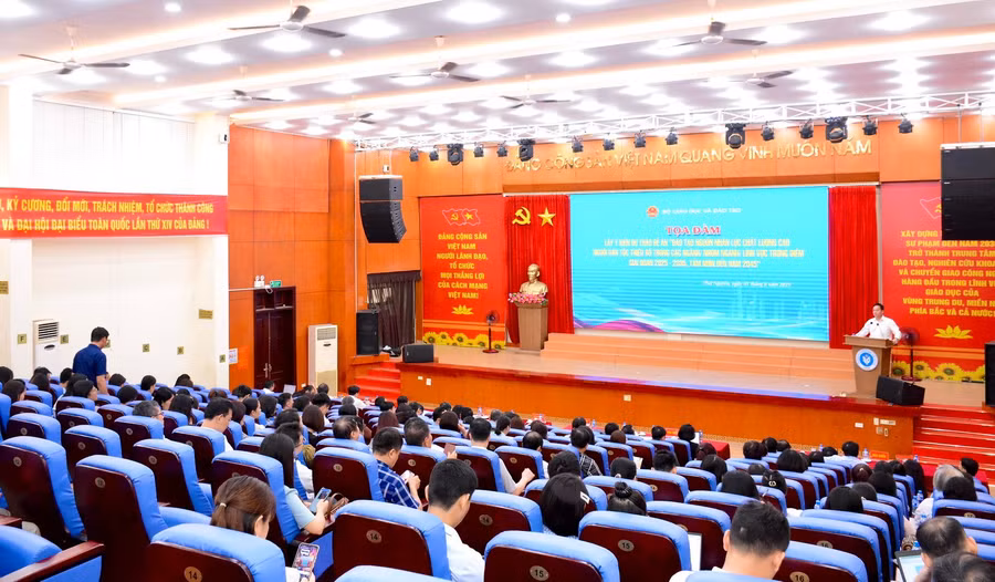 Toàn cảnh Tọa đàm.