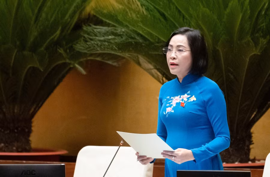 Phó Chủ tịch Quốc hội Nguyễn Thị Thanh phát biểu tại phiên thảo luận dự thảo Luật Nhà giáo - sáng 6/5.
