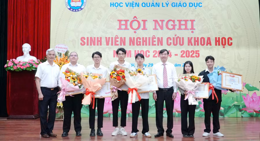 nghiencuukhoahocjpg2.jpg