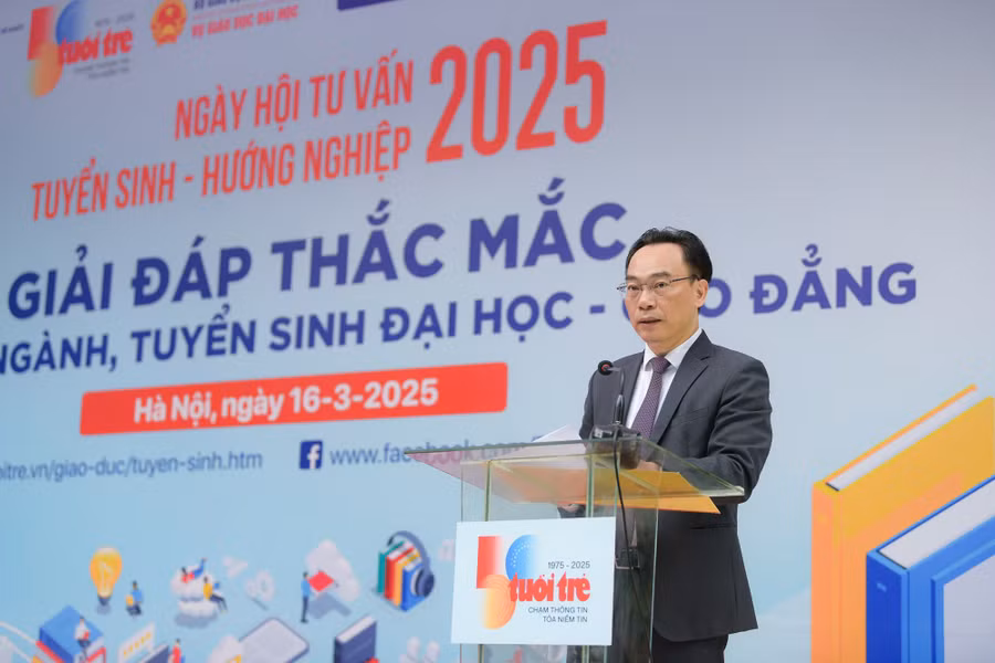 thutruonghoangminhson.jpg