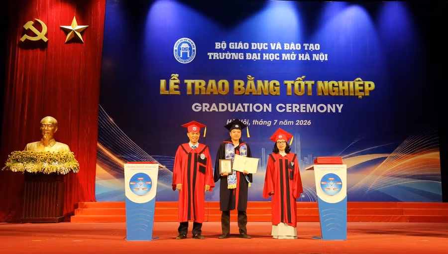 traobangtotnghiep-2.jpg