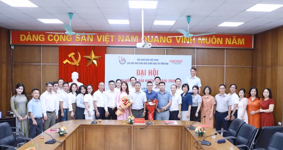 Đại hội Chi hội Nhà báo Báo Giáo dục và Thời đại nhiệm kỳ 2026 – 2028 diễn ra thành công tốt đẹp.