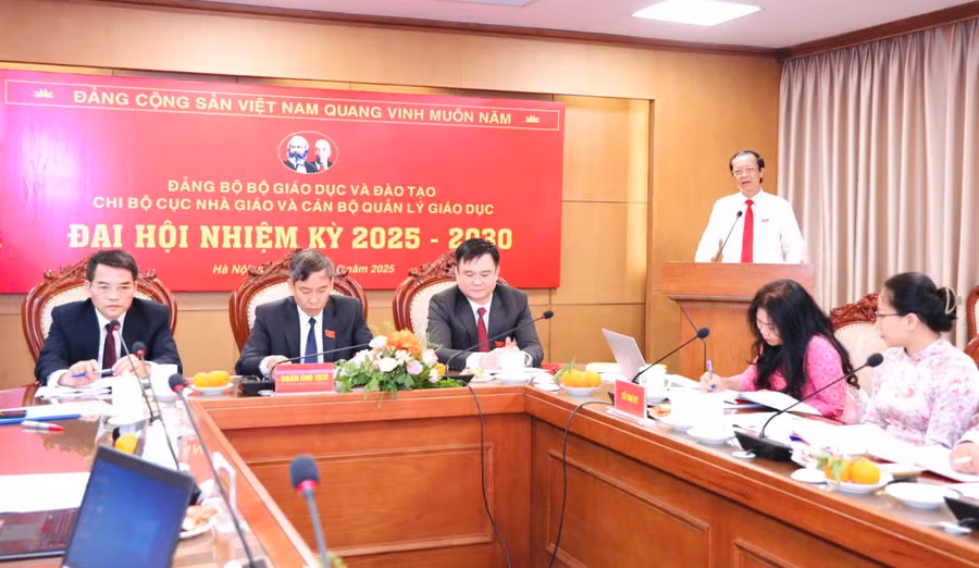 thutruongphamngocthuongjpg5.jpg