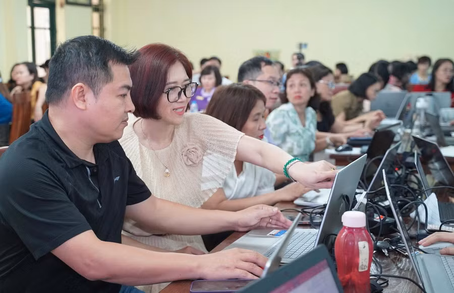 Cần thiết xây dựng Khung năng lực AI cho giáo viên nhằm hỗ trợ đội ngũ thầy, cô thích ứng với công nghệ, đồng thời đáp ứng yêu cầu đổi mới giáo dục.