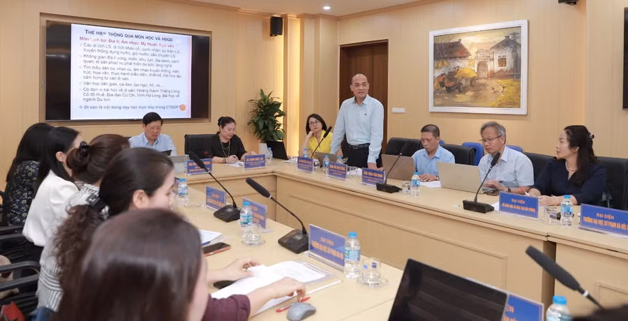 TS. Đỗ Anh Dũng, Vụ Giáo dục Phổ thông, Bộ Giáo dục và Đào tạo trình bày giáo dục di sản văn hóa trong chương trình giáo dục, giaoducnghethuat-2.jpg
