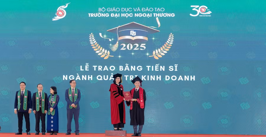 dtn2079.jpg