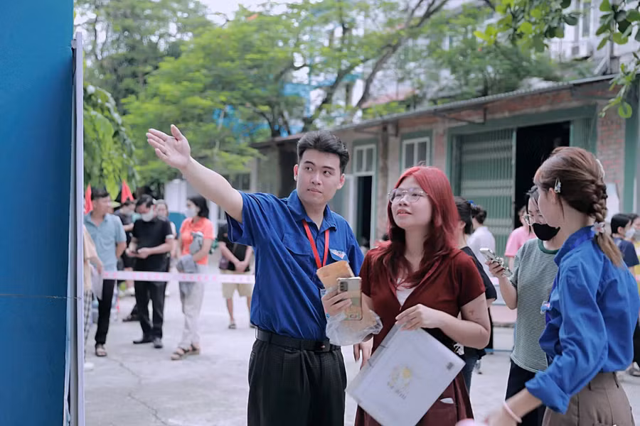 Thí sinh dự thi năng khiếu vào Trường Đại học Sư phạm Nghệ thuật Trung ương.