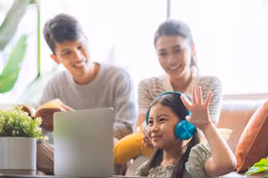 Bố mẹ luôn mong con có mùa hè cân bằng giữa học và chơi 