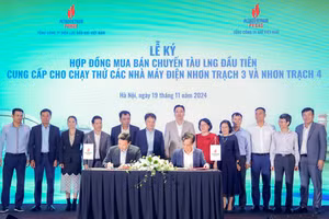 PV GAS và PV Power ký hợp đồng mua bán chuyến tàu LNG đầu tiên