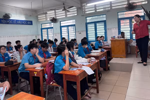 Trường THCS Lam Sơn luôn chú trọng giáo dục học sinh nâng cao nhận thức, chủ động nói không với thuốc lá và các sản phẩm thuốc lá thế hệ mới. Ảnh: MT