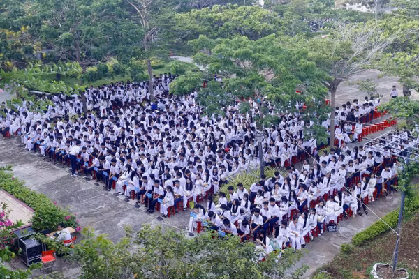 Gần 300 thí sinh tại Đặc khu Phú Quý sẽ dự thi tốt nghiệp THPT tại điểm thi Trường THPT Ngô Quyền.