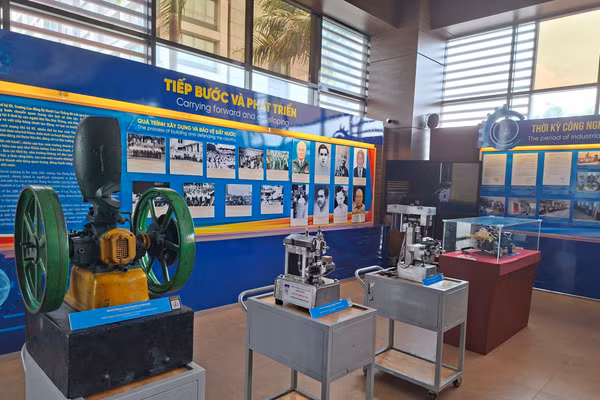 Không gian triển lãm Tiếp bước và Phát triển tại Bảo tàng Tôn Đức Thắng. Ảnh: Yến Nhi.