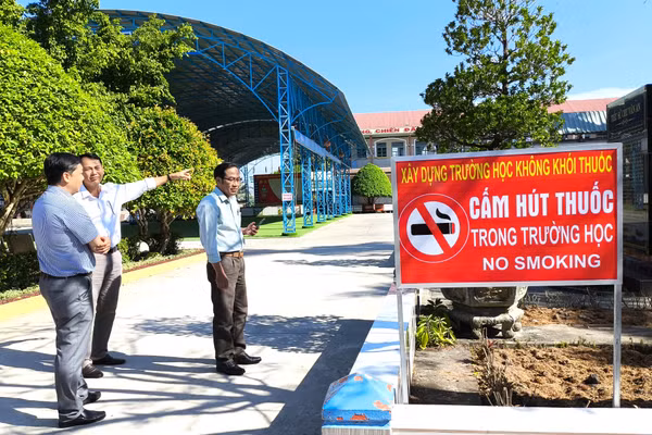 Mô hình 'Trường học không khói thuốc' tại Cà Mau. Ảnh: QM