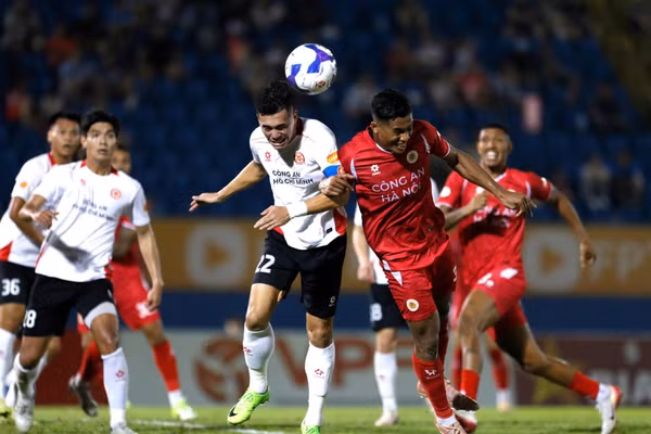 Tiến Linh trải qua 14 trận không ghi bàn ở V-League 2025 - 2026. Ảnh: VPF.