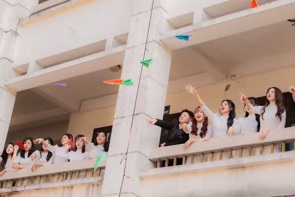 Những ngày tháng Năm 'thắp lửa' cho khát vọng tuổi trẻ. Ảnh: NVCC 