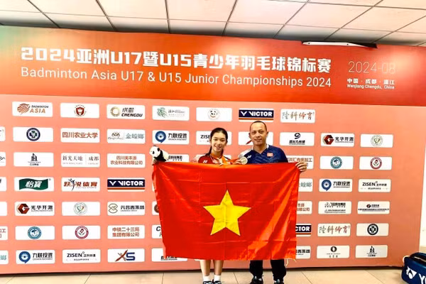 Thu Huyền đoạt Huy chương Bạc nội dung đơn nữ lứa tuổi U15 tại Giải cầu lông vô địch châu Á dành cho lứa tuổi U15 và U17 năm 2024. Ảnh: INT.