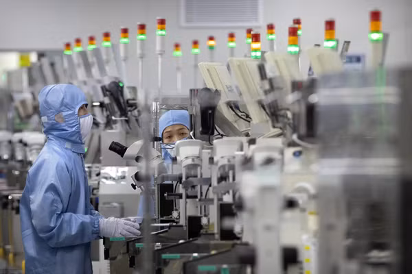 Bên trong một cơ sở sản xuất chip tại Ấn Độ.