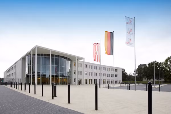 Trường Quốc tế Bremen (Đức) quá tải đơn xin nhập học từ phụ huynh Anh.
