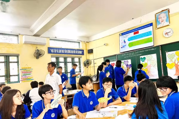 Học sinh Trường PTDTNT THCS & THPT Chiêm Hóa được đặt làm trung tâm trong việc lan tỏa phong trào 'nói không với thuốc lá'.