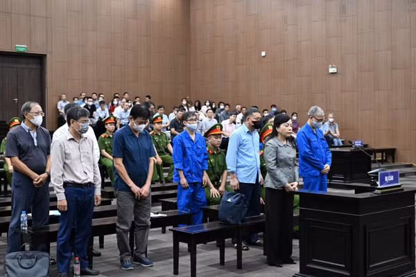 Các bị cáo tại tòa.