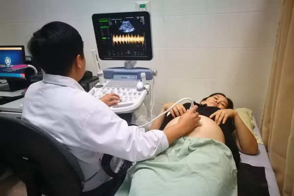 Tỷ lệ phụ nữ mang thai được sàng lọc trước sinh tại Việt Nam đã có xu hướng tăng trong những năm qua. Ảnh minh hoạ.