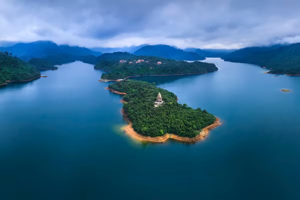 Xứ Truồi trong ca dao là biểu tượng của sự giao .hòa giữa thiên nhiên và con người. Ảnh: Xuân Lê