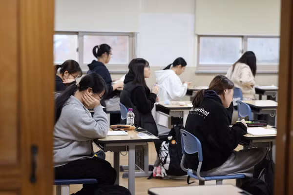 Đề tiếng Anh CSAT quá khó với học sinh.