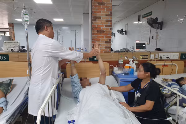 Trung tâm Chống độc - Bệnh viện Bạch Mai từng tiếp nhận nhiều bệnh nhân ngộ độc thuốc lá điện tử. Ảnh: BVCC