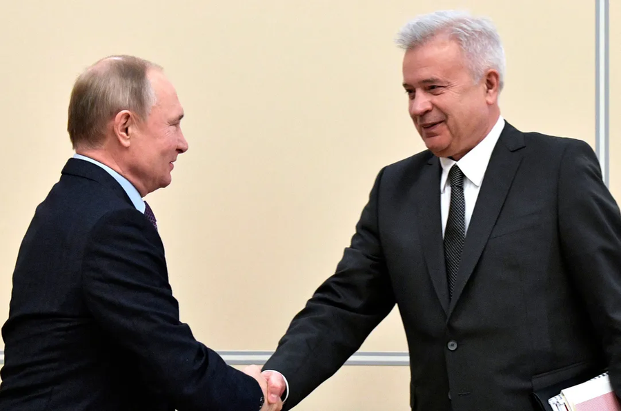 Vagit Alekperov, cựu Giám đốc của công ty năng lượng khổng lồ Lukoil 31.png