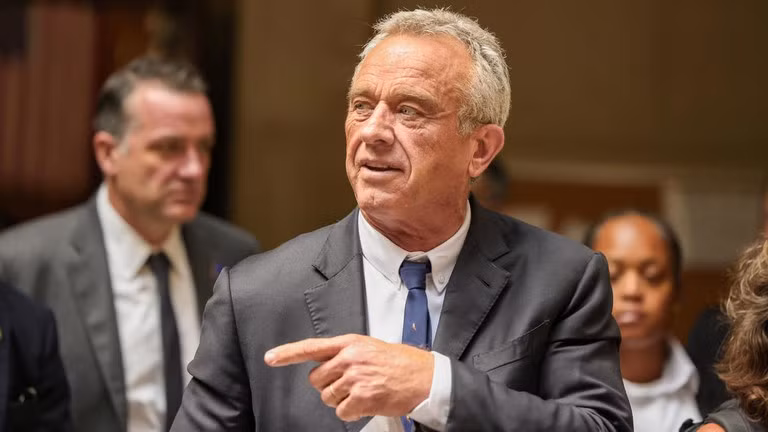 Ông Robert F. Kennedy Jr. nhận được đề của Tổng thống đắc cử Donald Trump, làm Bộ trưởng Bộ Y tế và Dịch vụ Nhân sinh (HHS).