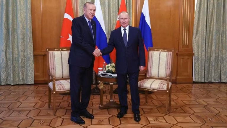 Quá thân thiết với Nga, Thổ Nhĩ Kỳ bị Mỹ đe dọa trừng phạt.